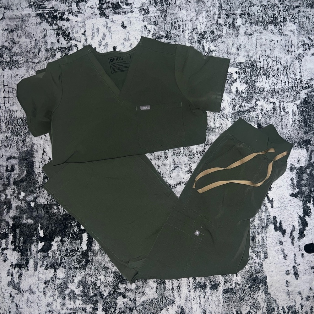 Figs Moss Scrub Set
